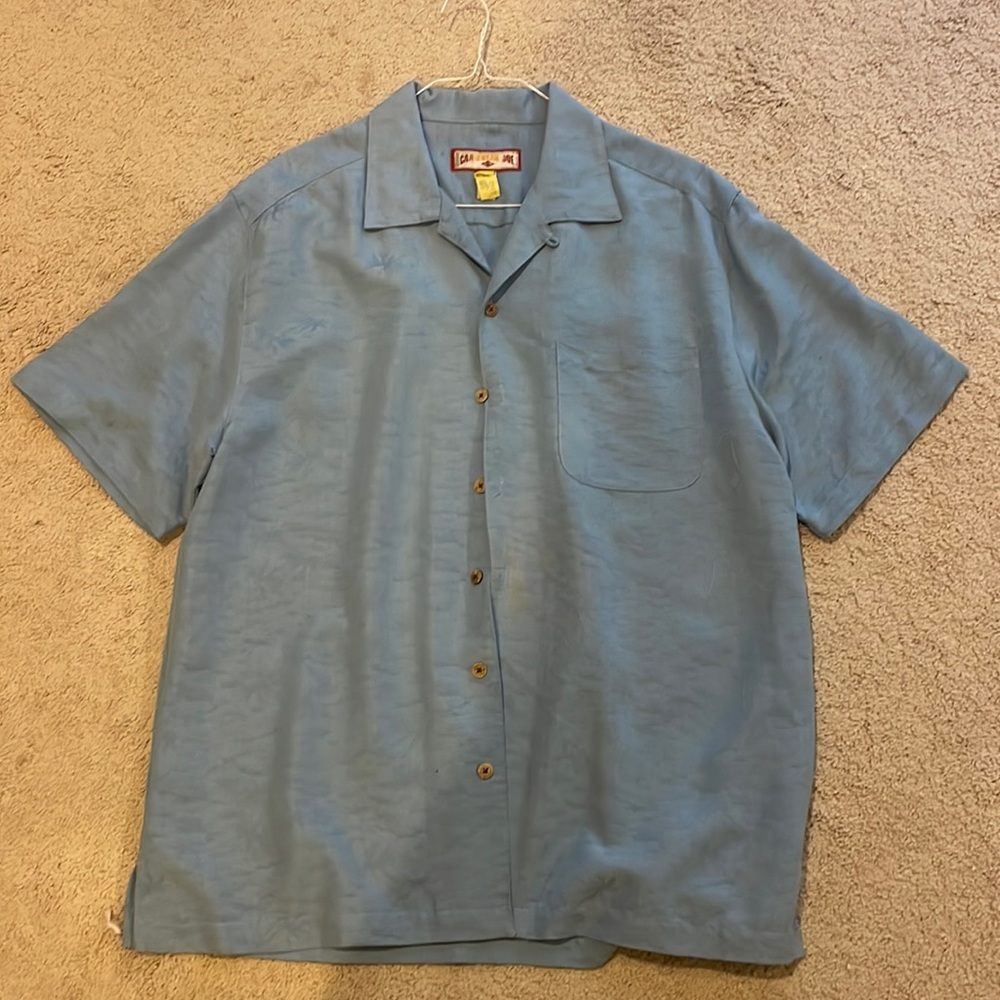 Caribbean Joe Short Sleeve Button Down. Light Blue. Large. Excellent Condition.